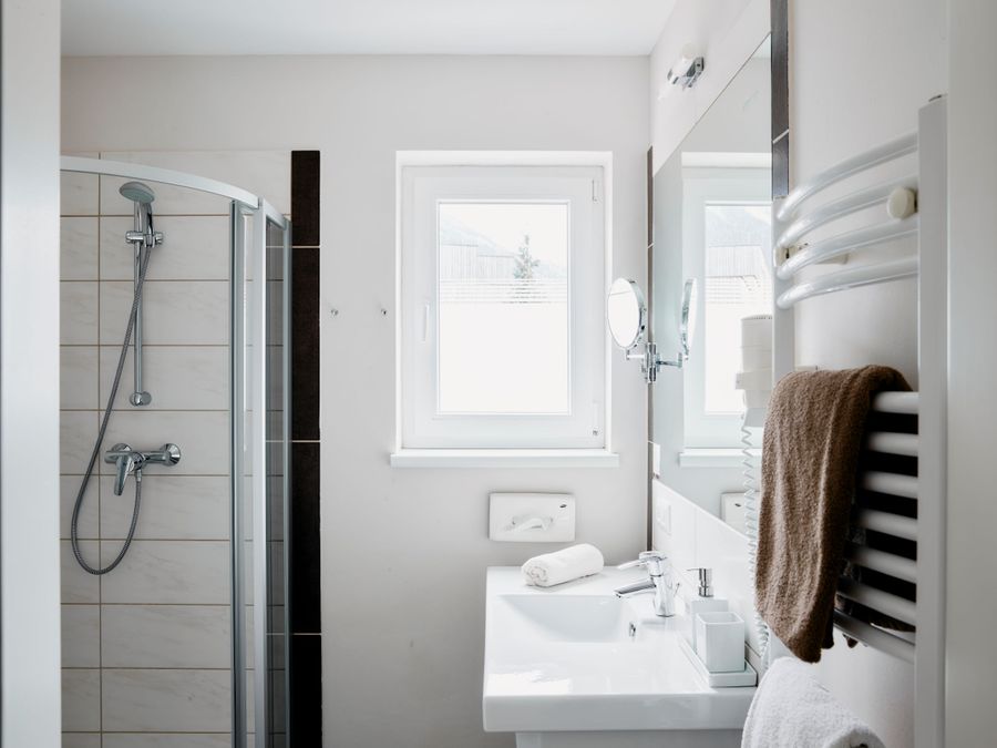 Modernes Bad im Zimmer ARX 20